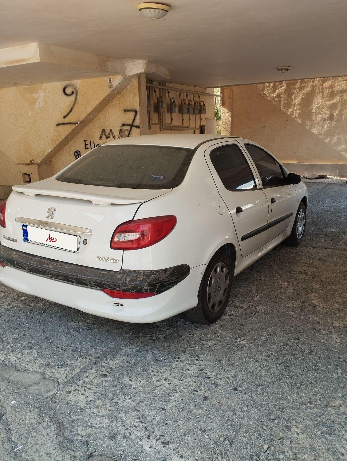پژو ۲۰۶ صندوق دار v8 - 1396
