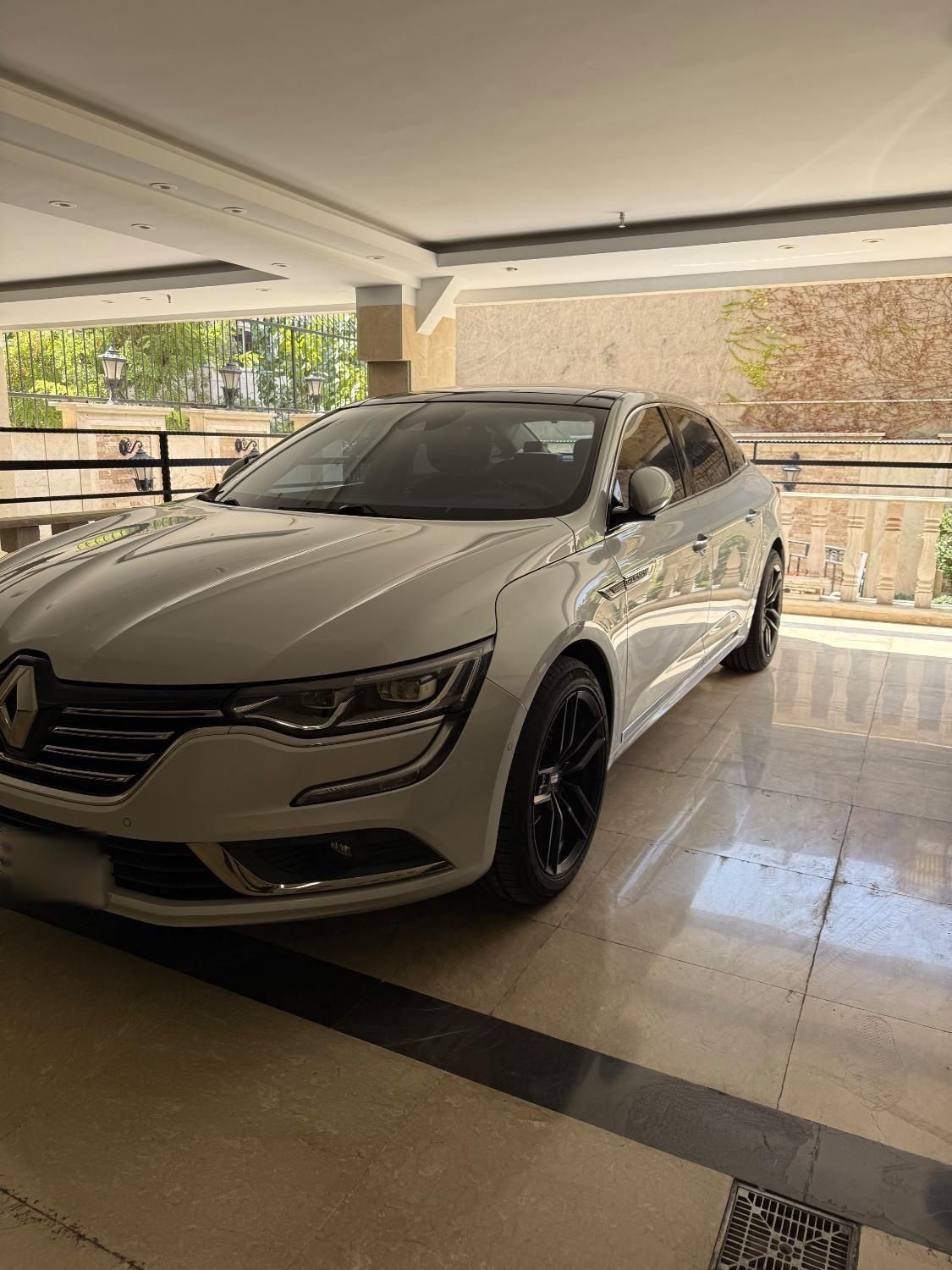 خودرو رنو، تالیسمان آگهی ann_19386875