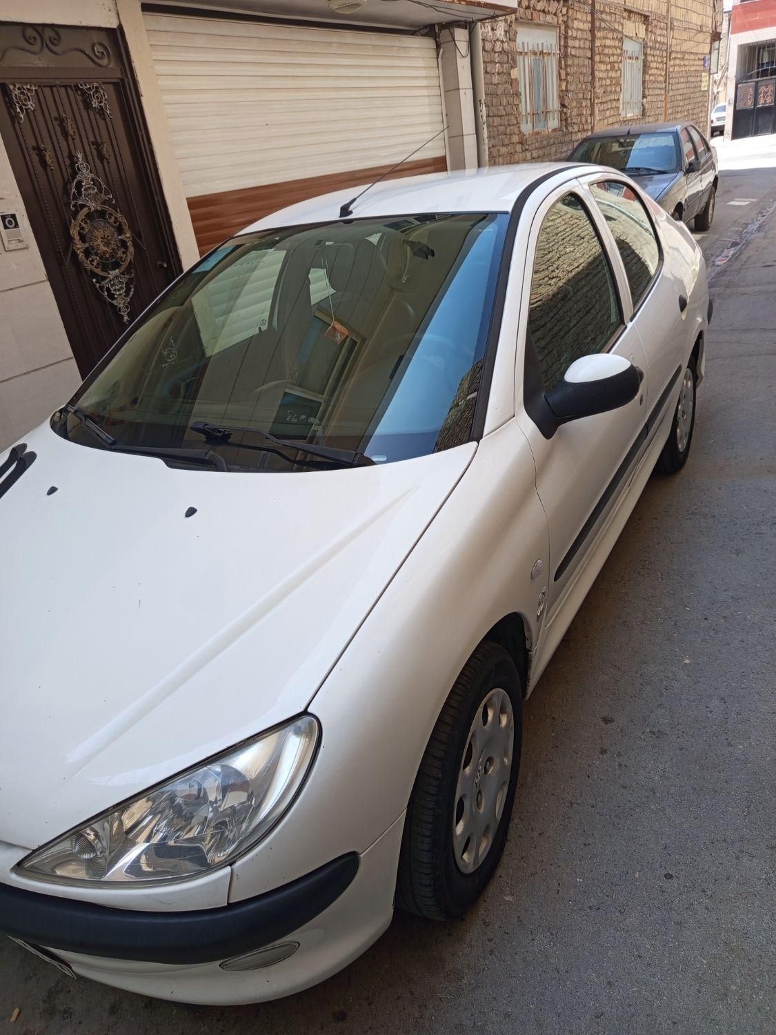 پژو ۲۰۶ صندوق دار v8 - 1396