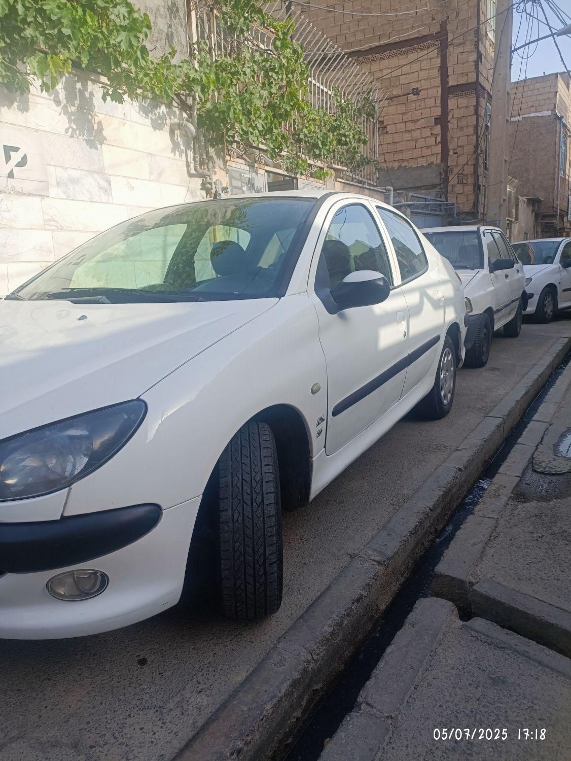 پژو ۲۰۶ صندوق دار v8 - 1394
