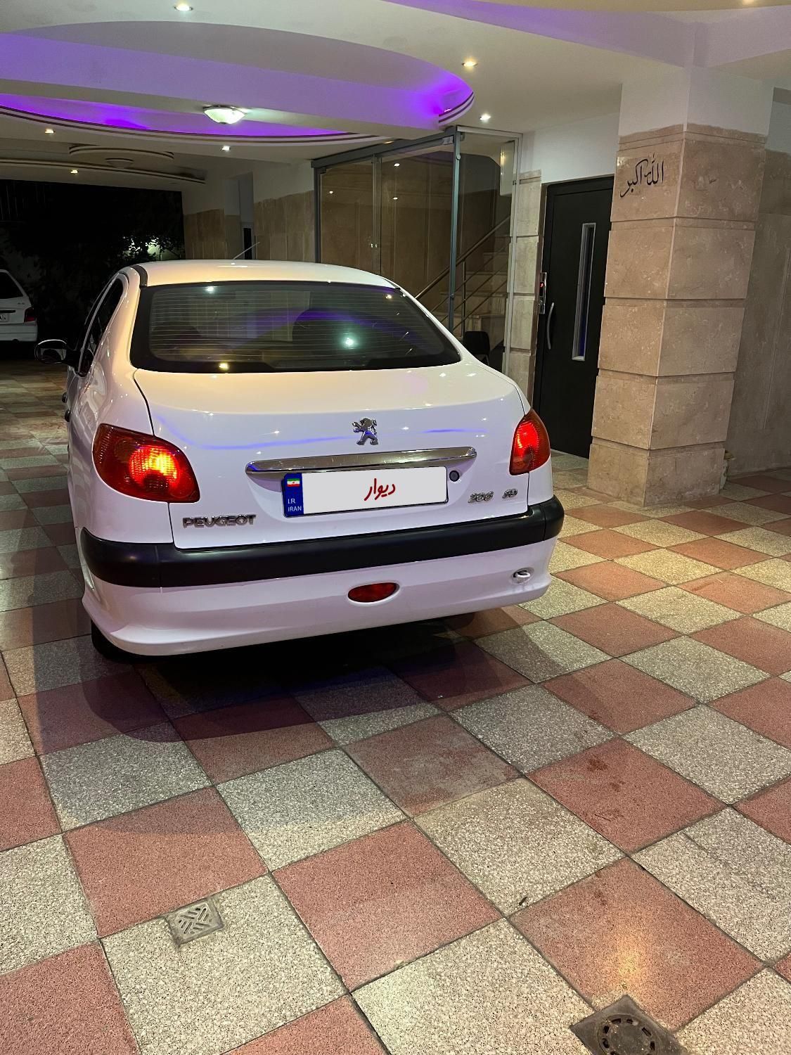 پژو ۲۰۶ صندوق دار v8 - 1393