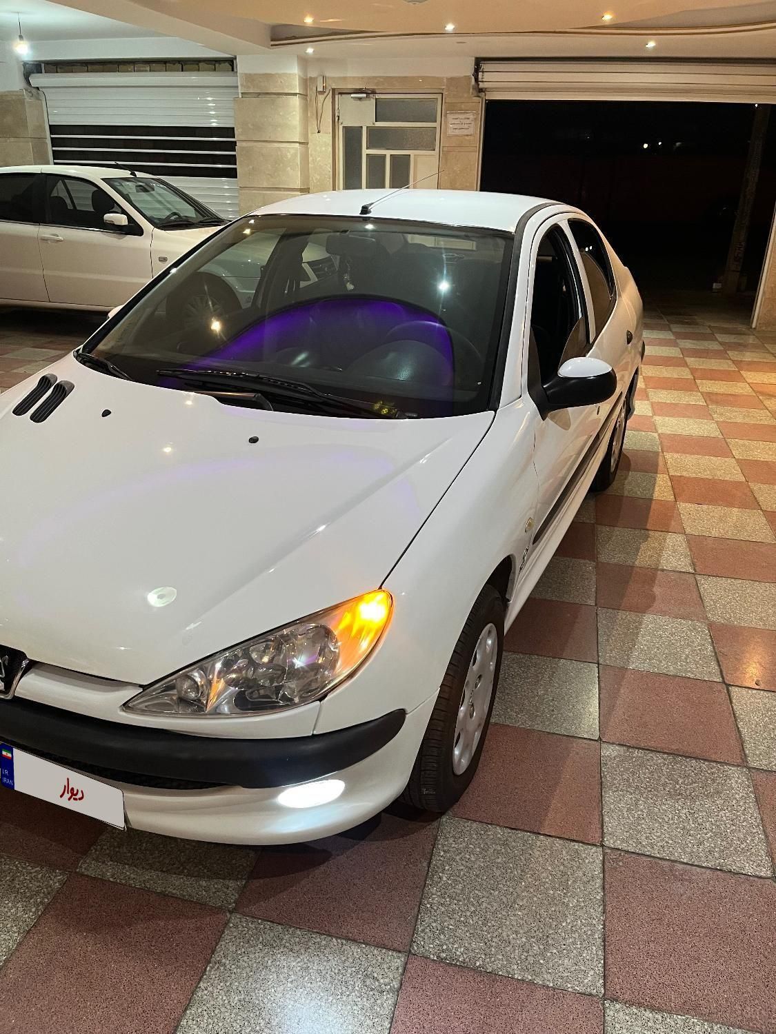 پژو ۲۰۶ صندوق دار v8 - 1393