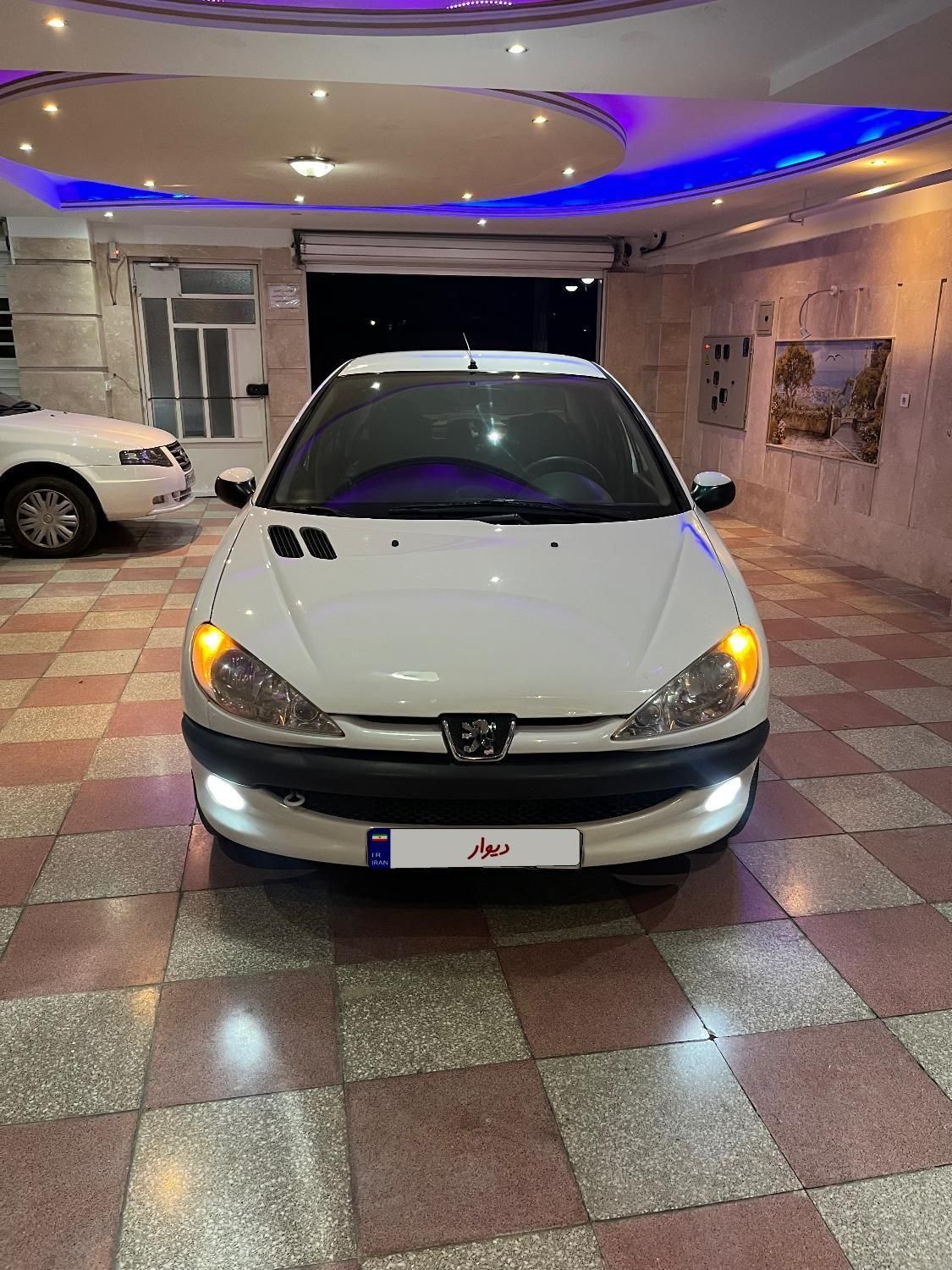 پژو ۲۰۶ صندوق دار v8 - 1393