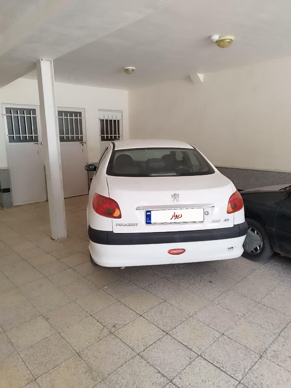 پژو ۲۰۶ صندوق دار v8 - 1393