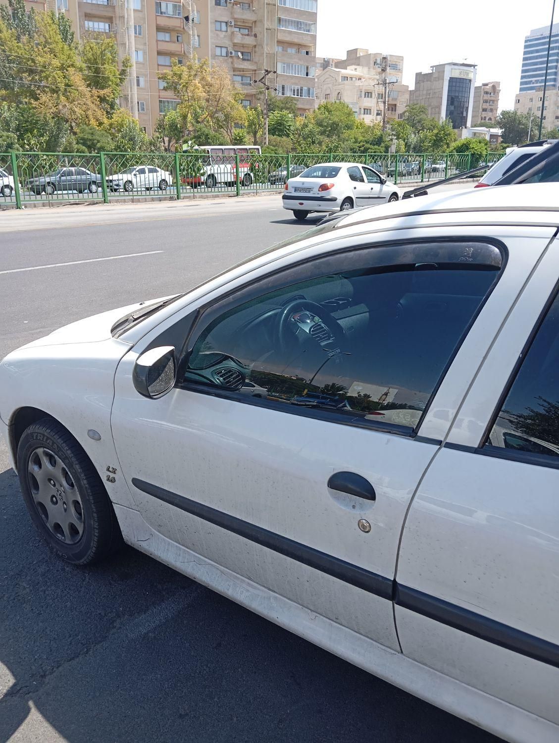 پژو ۲۰۶ صندوق دار v8 - 1395