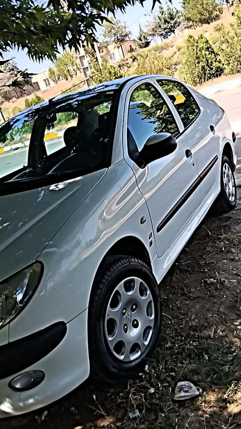 پژو ۲۰۶ صندوق دار v8 - 1394