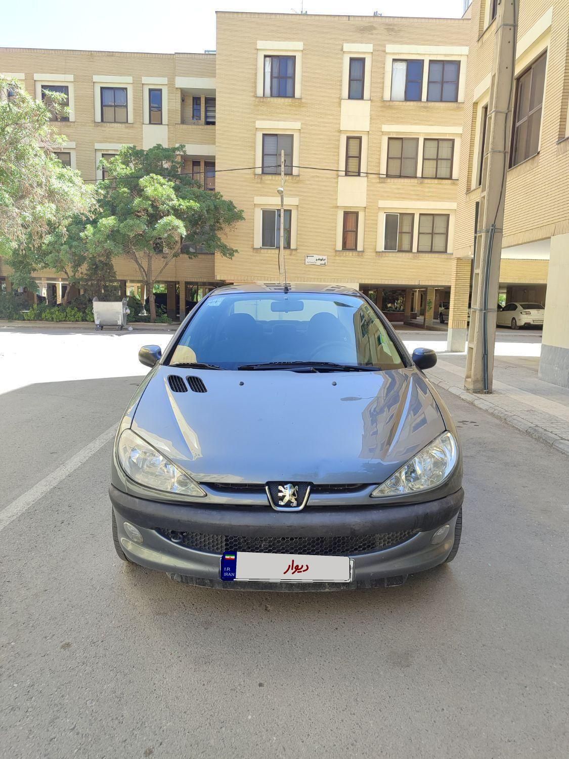 پژو ۲۰۶ صندوق دار v8 - 1395