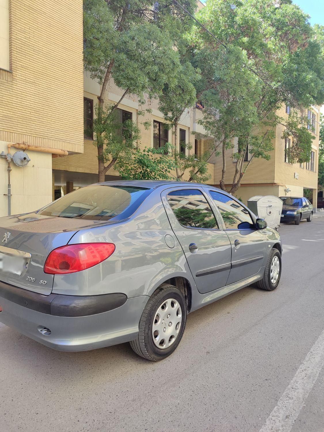 پژو ۲۰۶ صندوق دار v8 - 1395