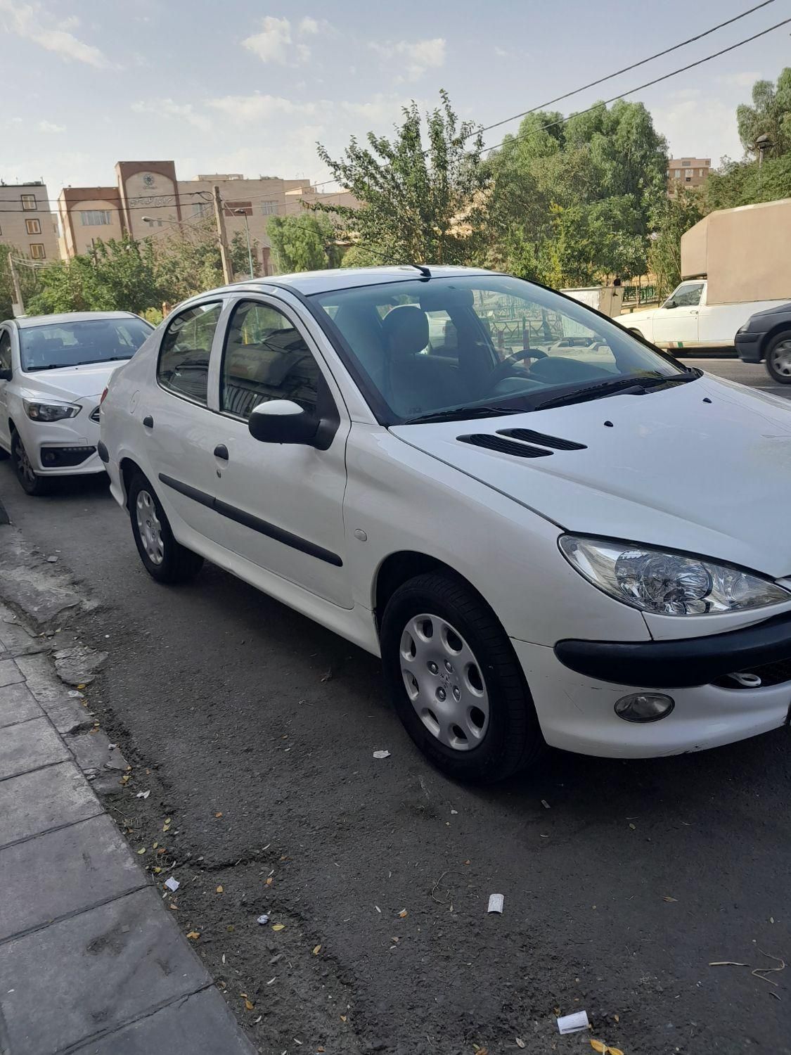 پژو ۲۰۶ صندوق دار v8 - 1396