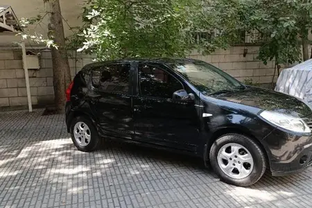 خودرو رنو، ساندرو آگهی ann_19388967