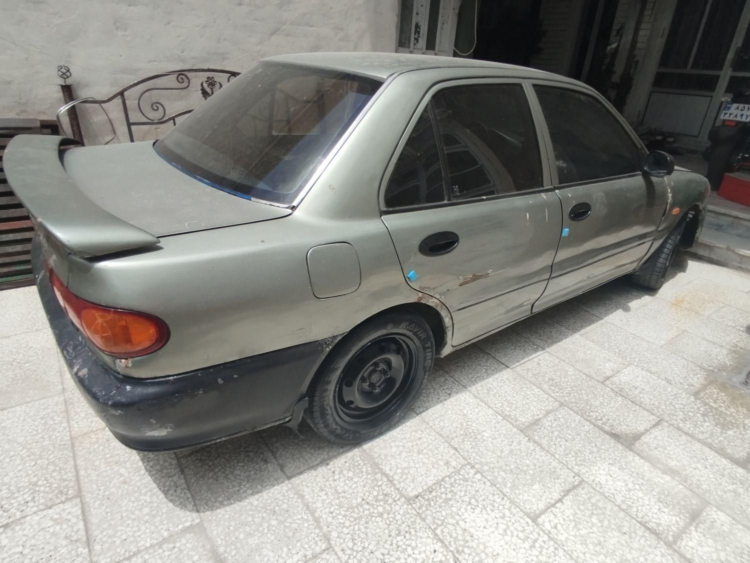 میتسوبیشی لنسر 1.6 لیتر دنده ای - 1992