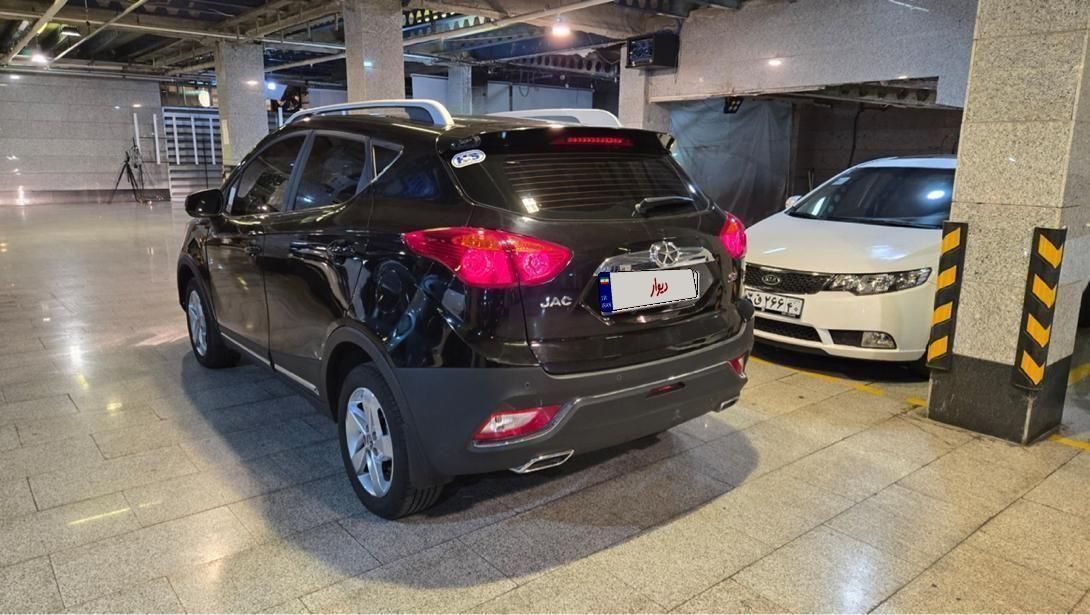 جک S3 اتوماتیک - 1402