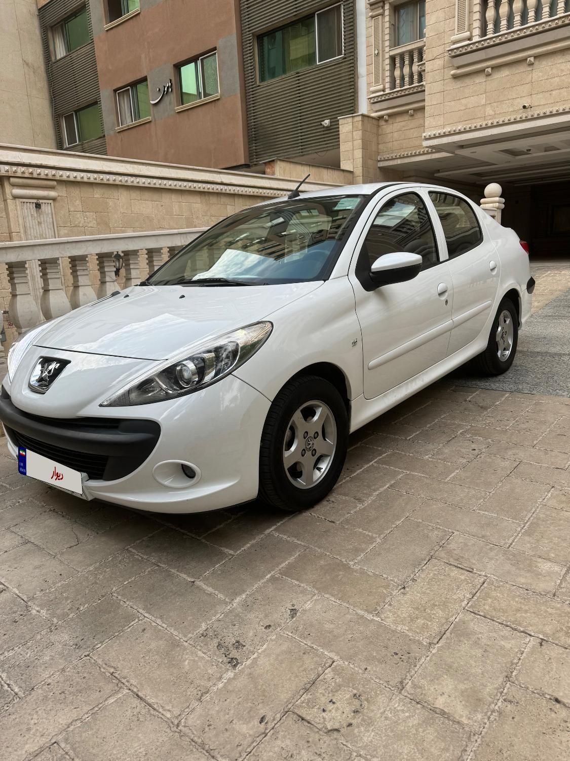 پژو ۲۰۷ صندوق دار اتوماتیک - 1399