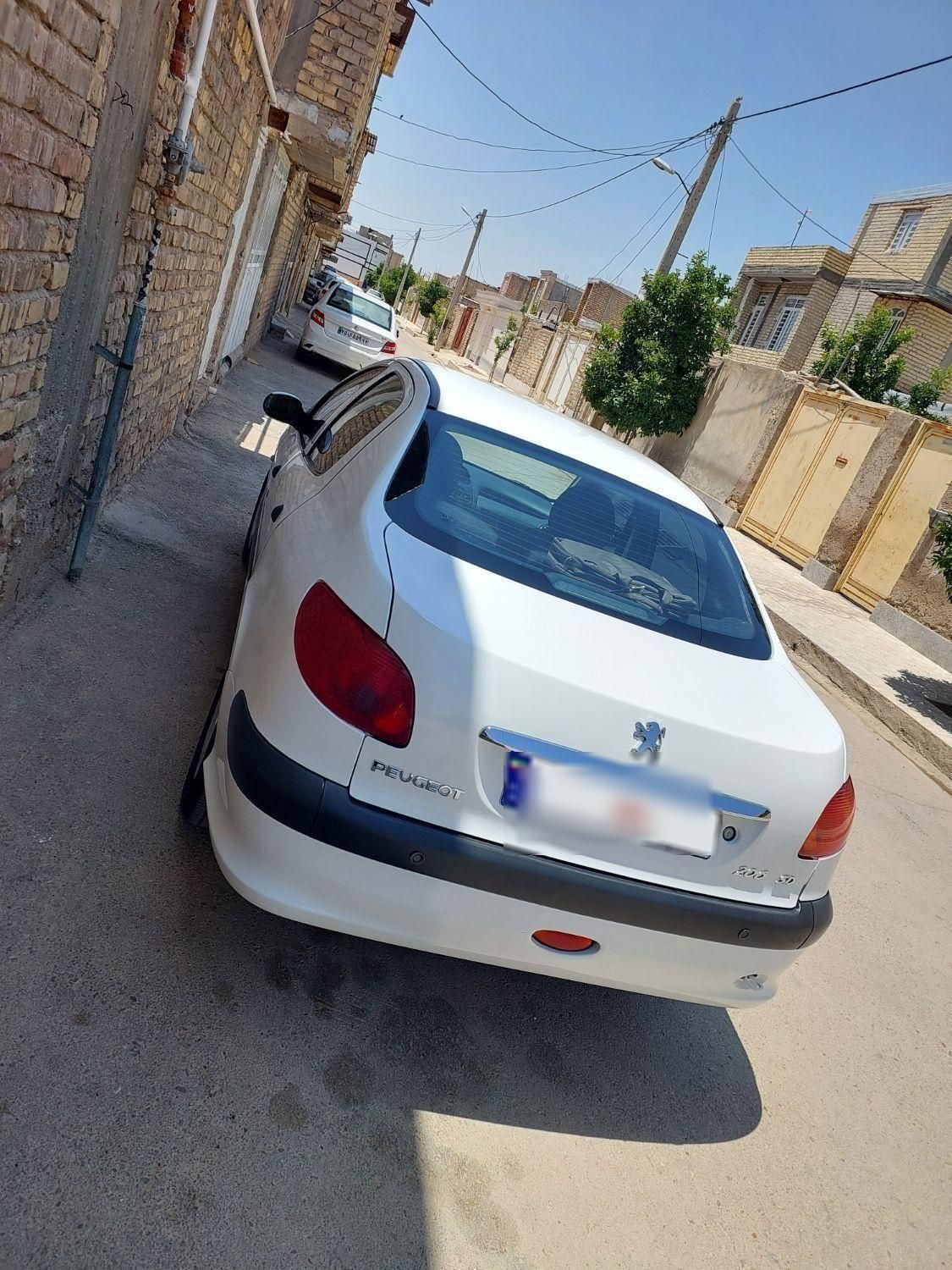 پژو ۲۰۶ صندوق دار v8 - 1396