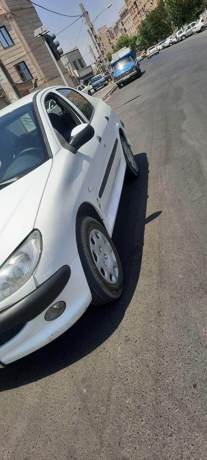 پژو ۲۰۶ صندوق دار v8 - 1397