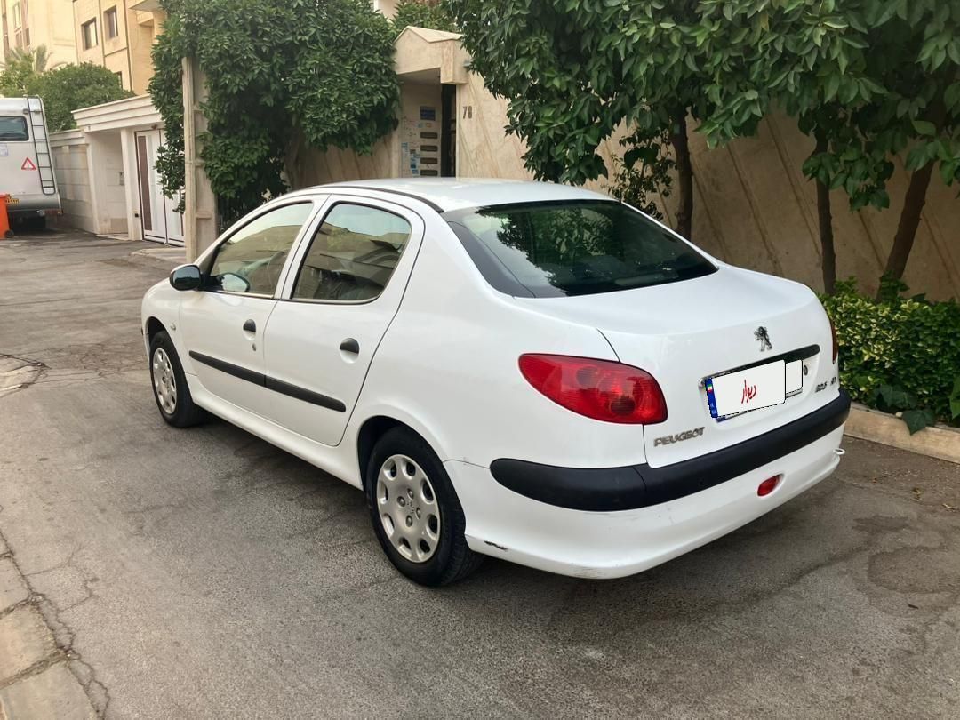 پژو ۲۰۶ صندوق دار v8 - 1394