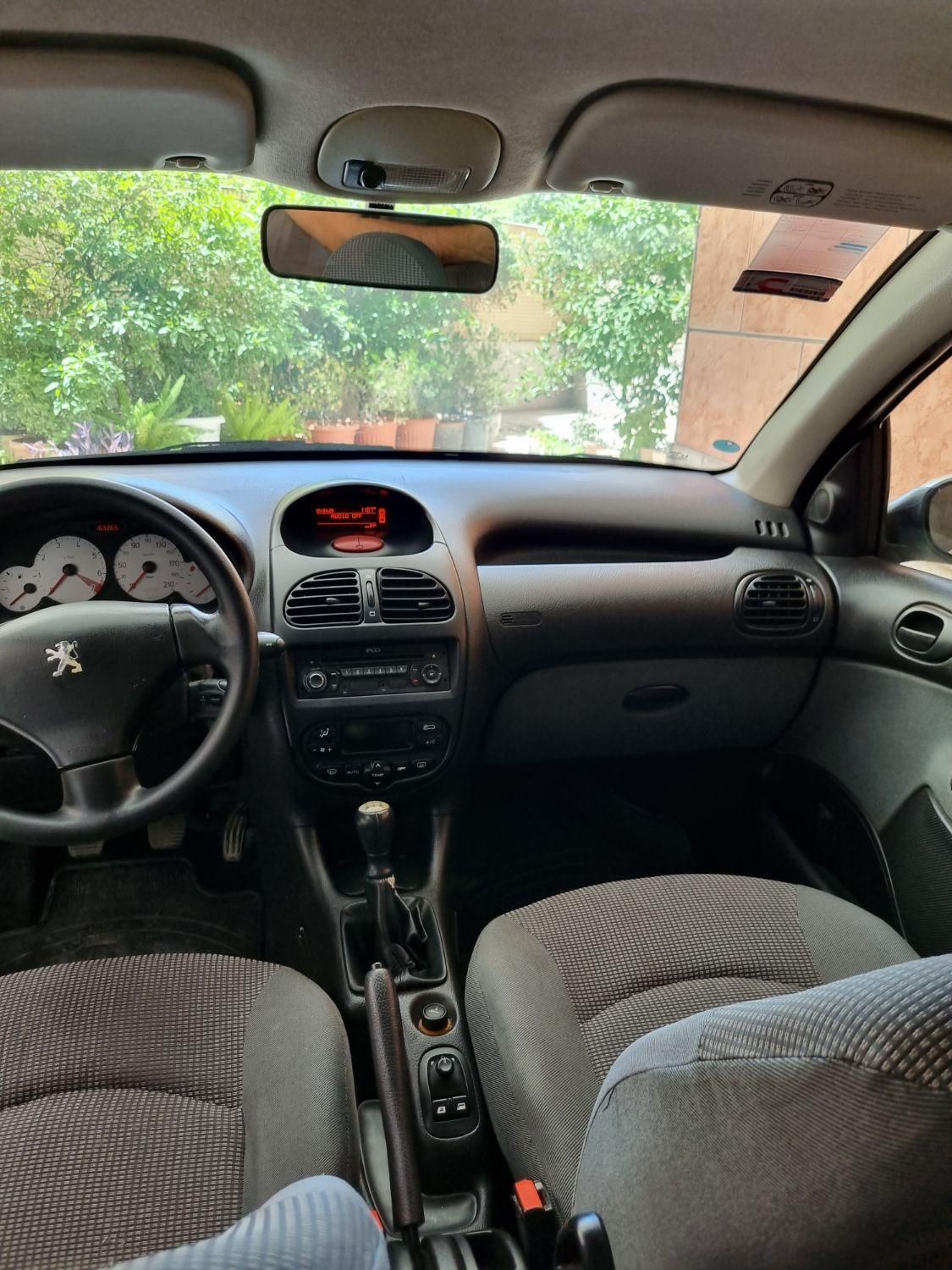 پژو ۲۰۶ صندوق دار v8 - 1394