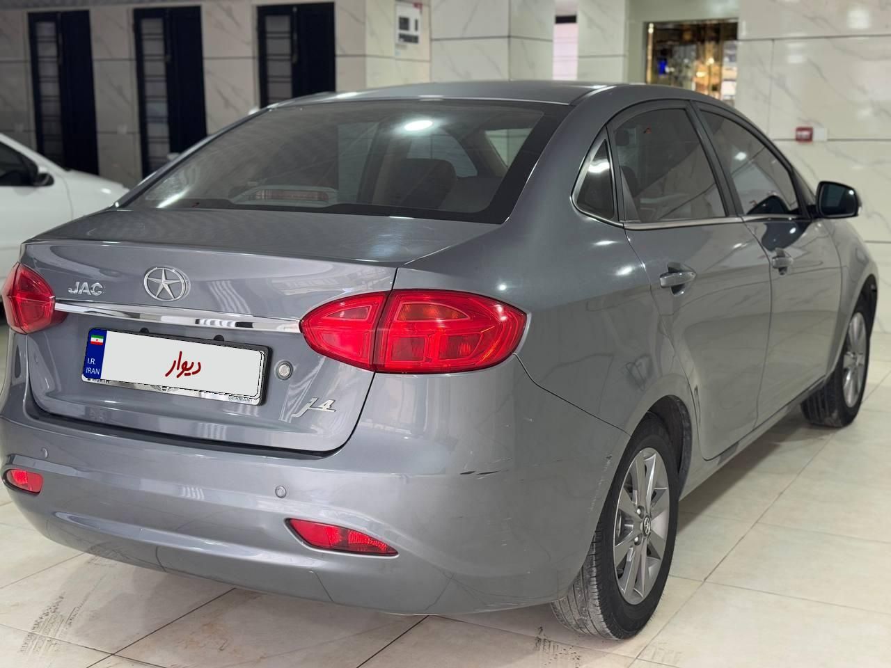 جک J4 اتوماتیک ساده - 1402