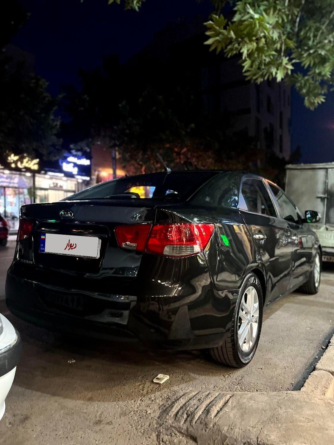 خودرو کیا، سراتو مونتاژ آگهی ann_19392091