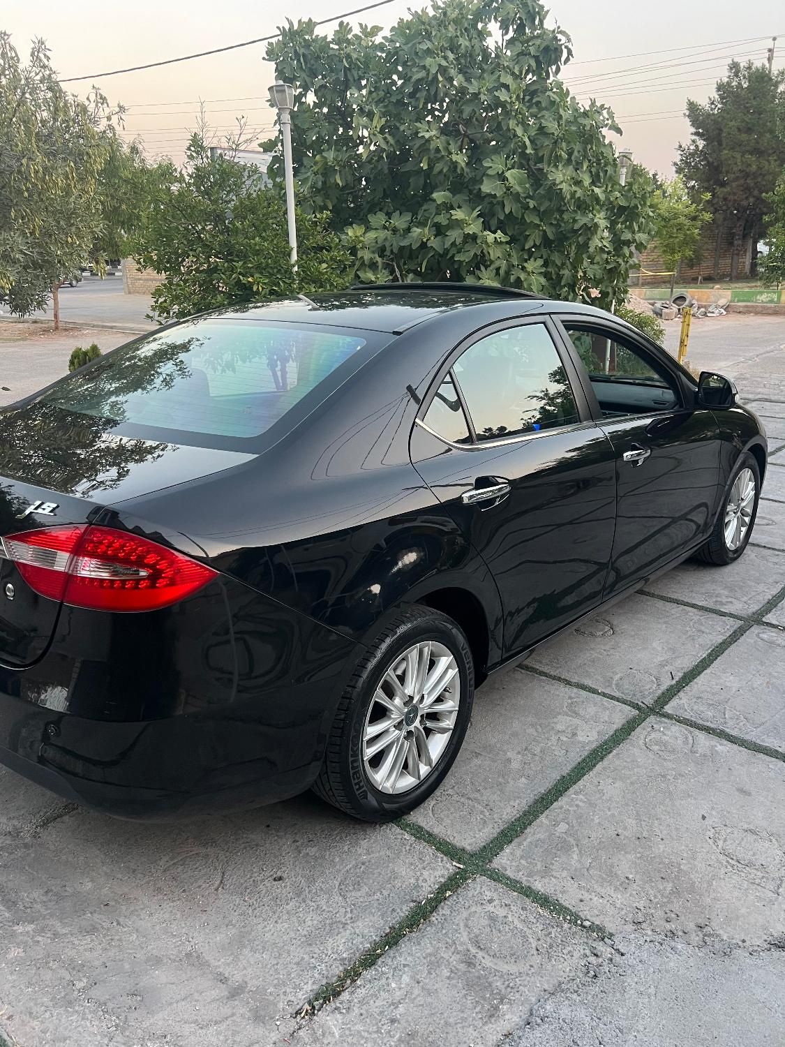 خودرو جک، J5 آگهی ann_19392094