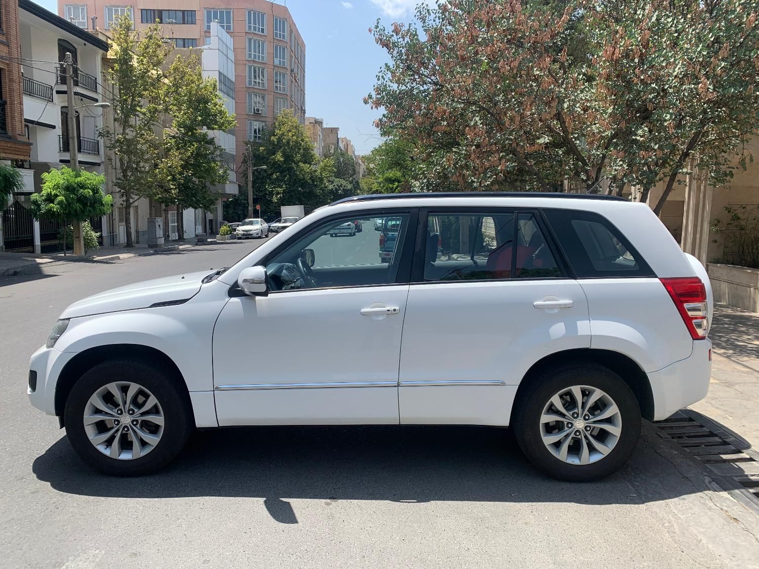 سوزوکی ویتارا ایران خودرو 2400 اتوماتیک - 1396