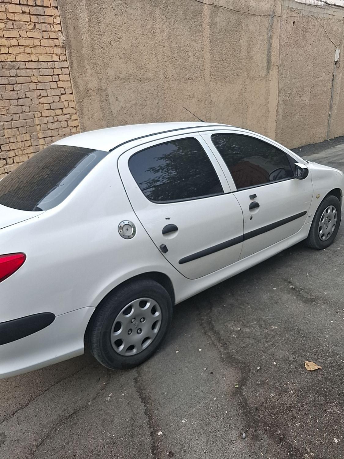 پژو ۲۰۶ صندوق دار v8 - 1387