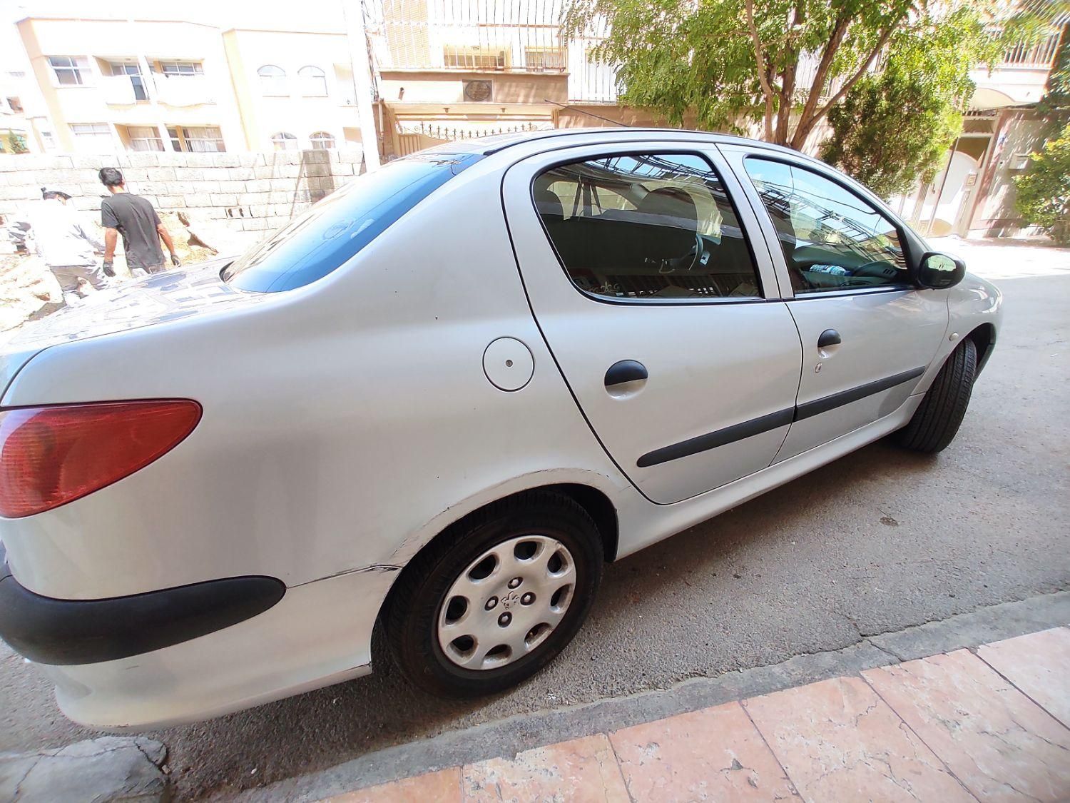 پژو ۲۰۶ صندوق دار v8 - 1395