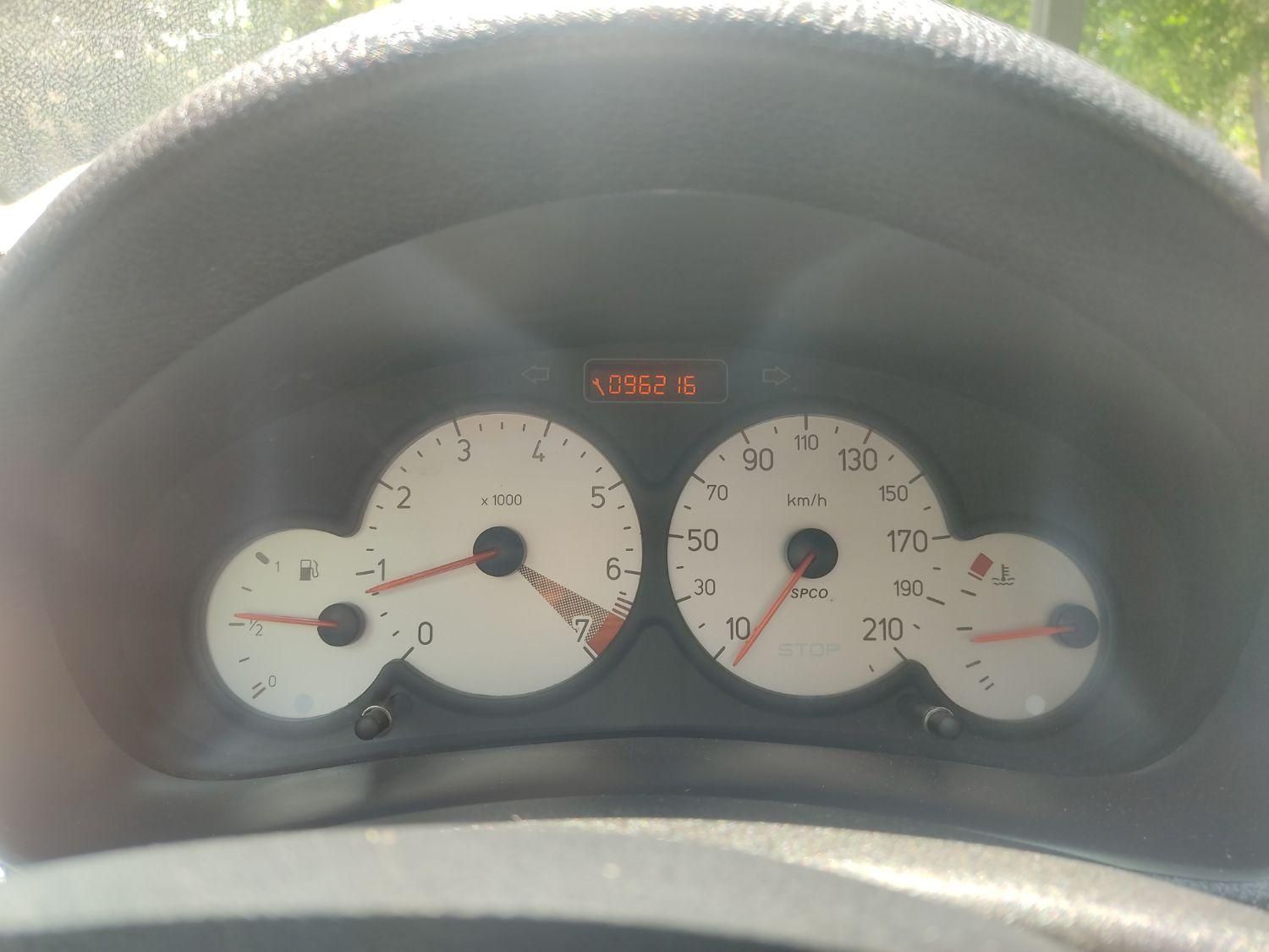 پژو ۲۰۶ صندوق دار v8 - 1395
