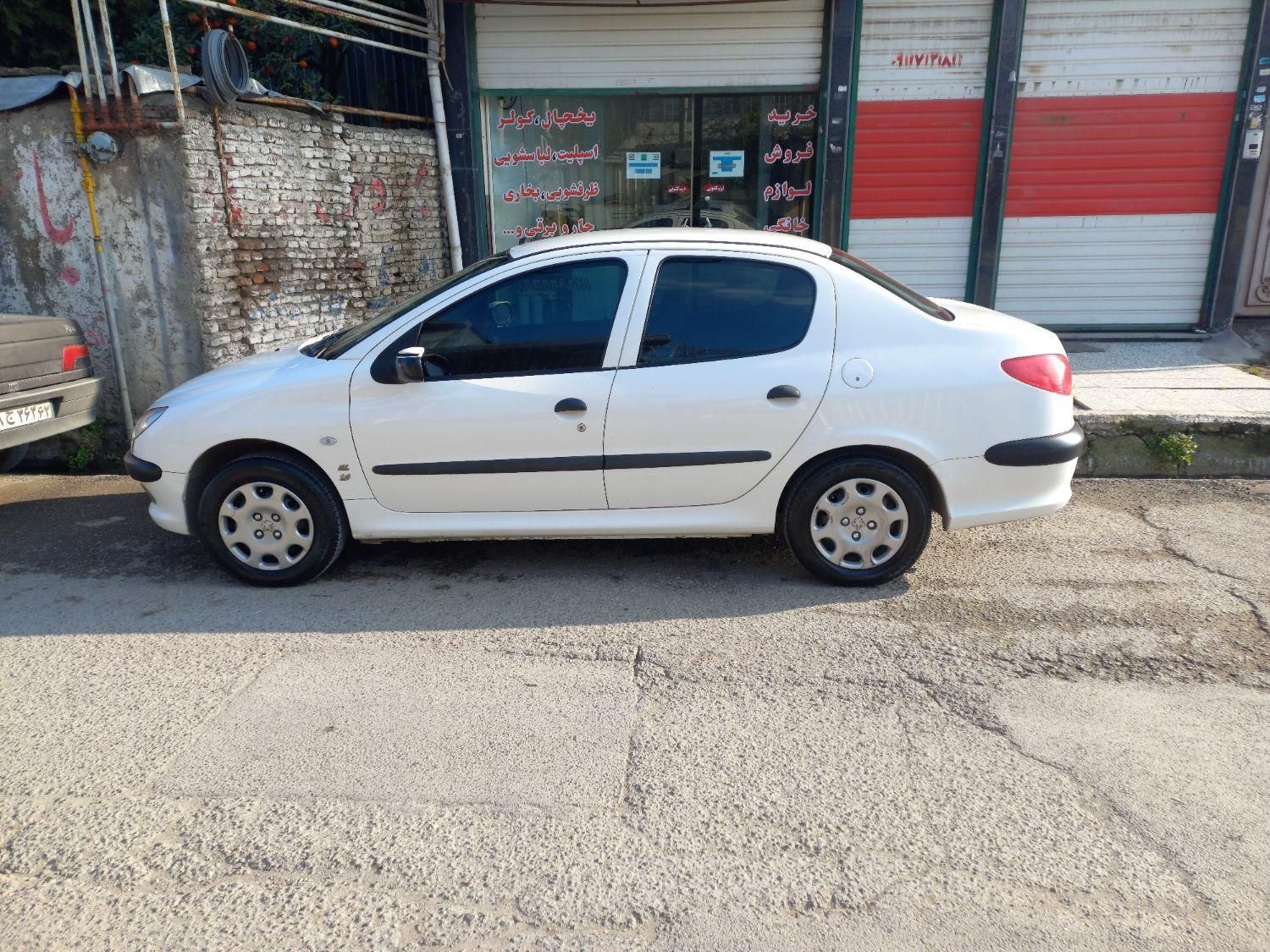 پژو ۲۰۶ صندوق دار v8 - 1390