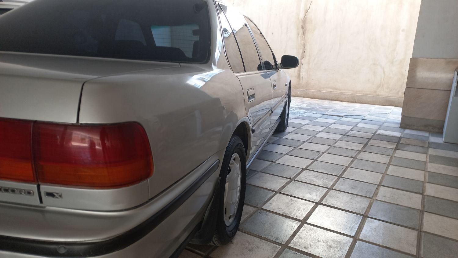 هوندا آکورد EX-B - 1992