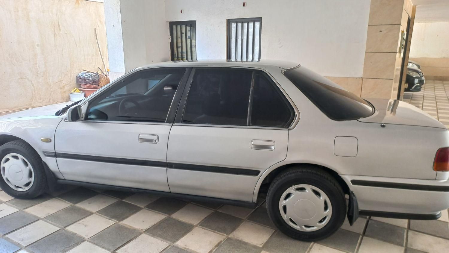 هوندا آکورد EX-B - 1992