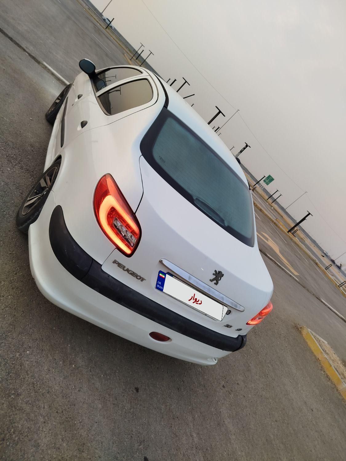 پژو ۲۰۶ صندوق دار v8 - 1394
