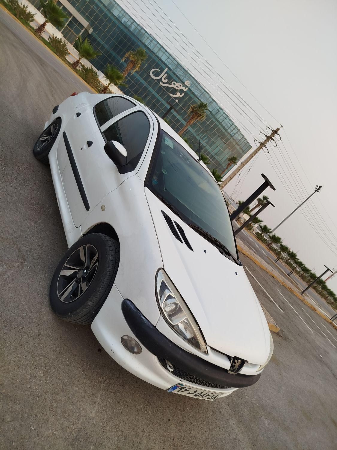 پژو ۲۰۶ صندوق دار v8 - 1394