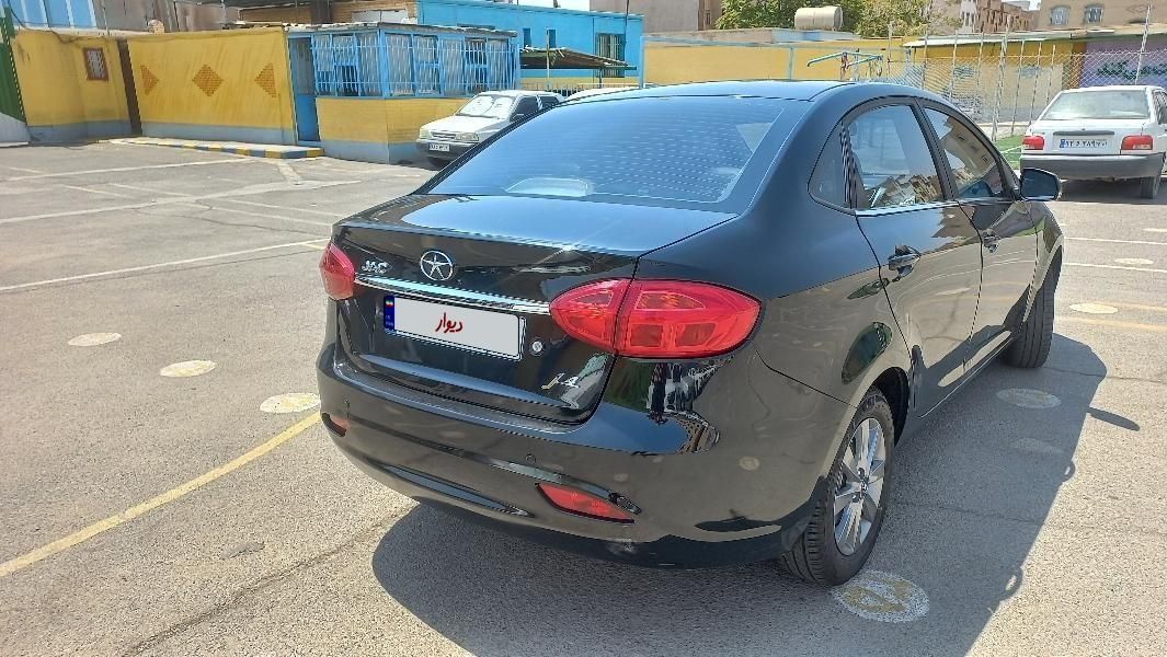 جک J4 اتوماتیک ساده - 1403