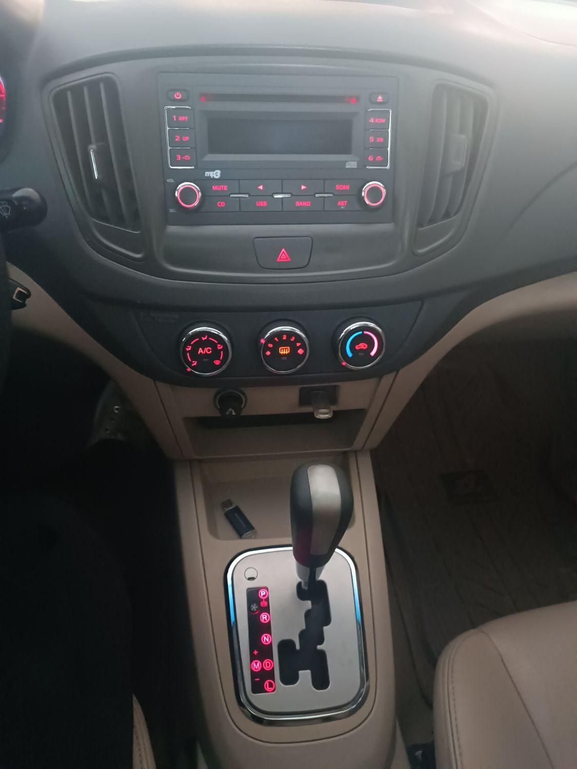 ام وی ام 550 اتوماتیک - 1394