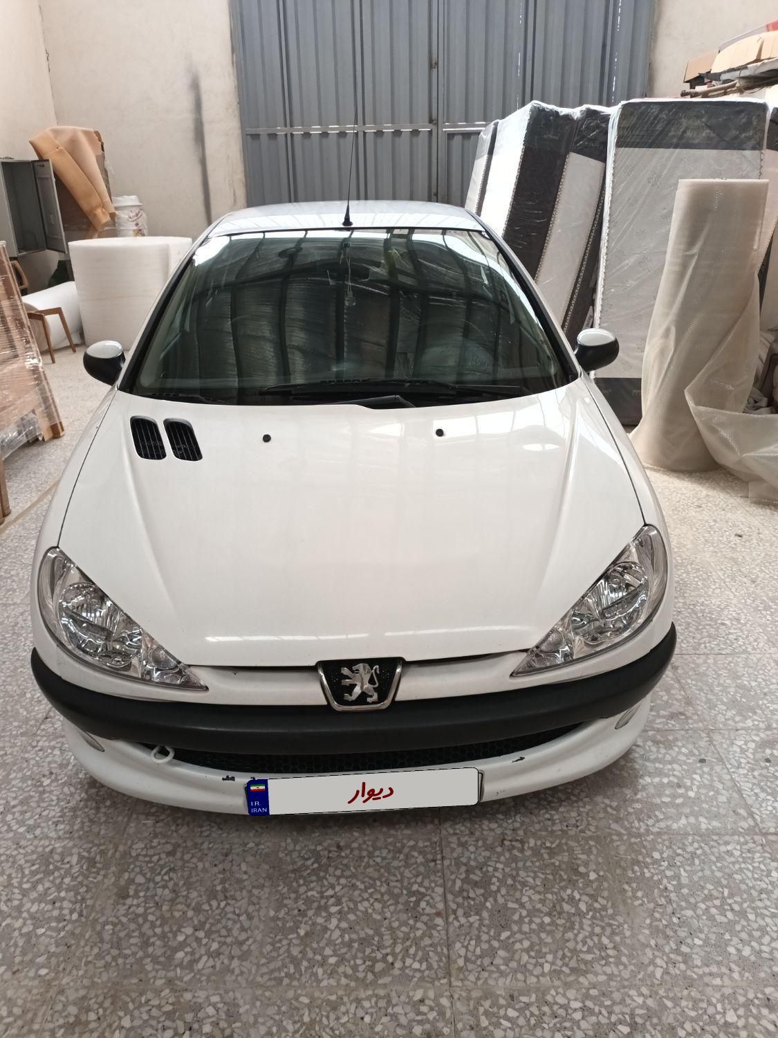 پژو ۲۰۶ صندوق دار v8 - 1393