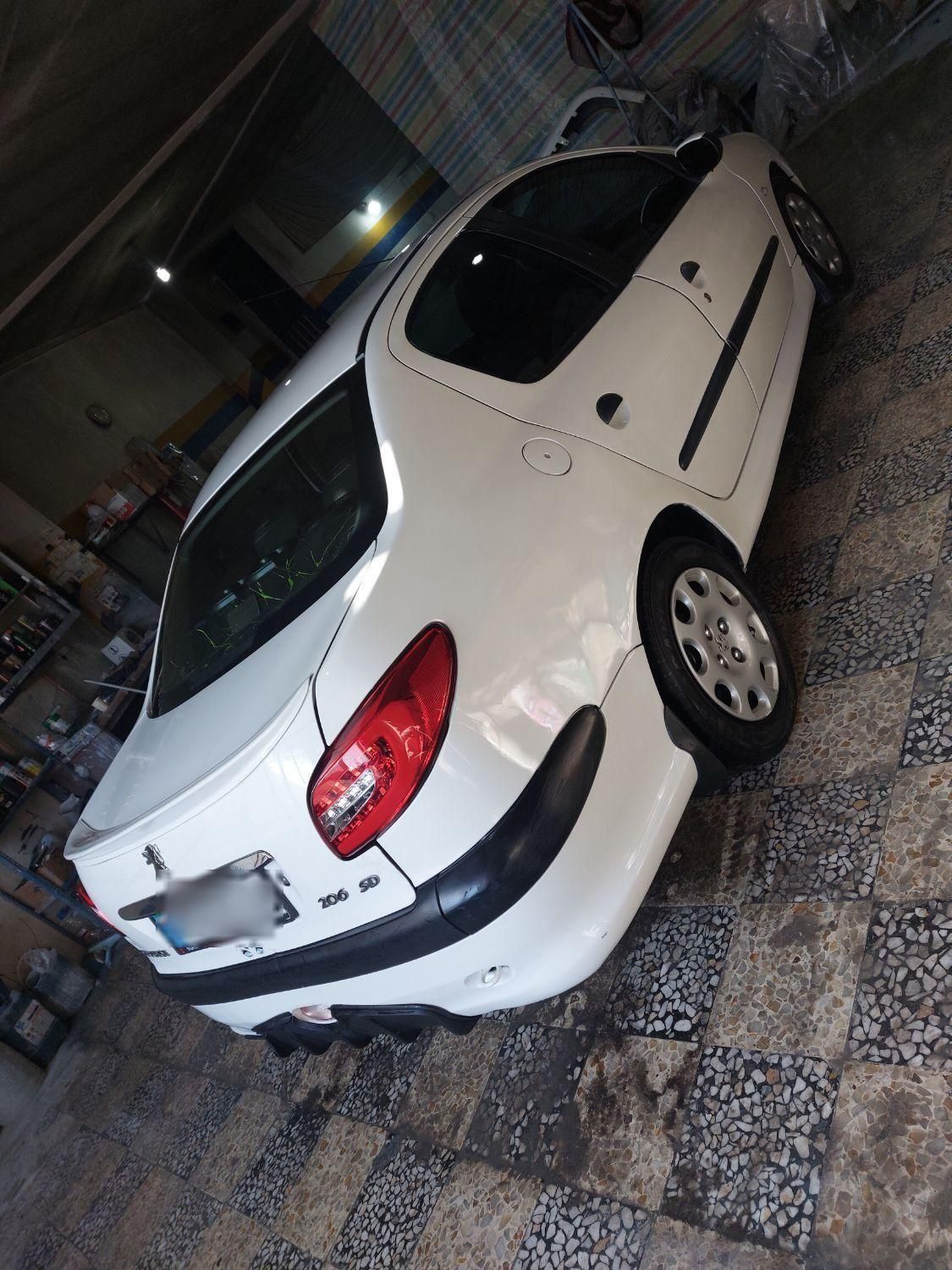 پژو ۲۰۶ صندوق دار v8 - 1389