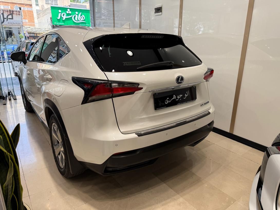 لکسوس NX هیبرید 300H - 2016