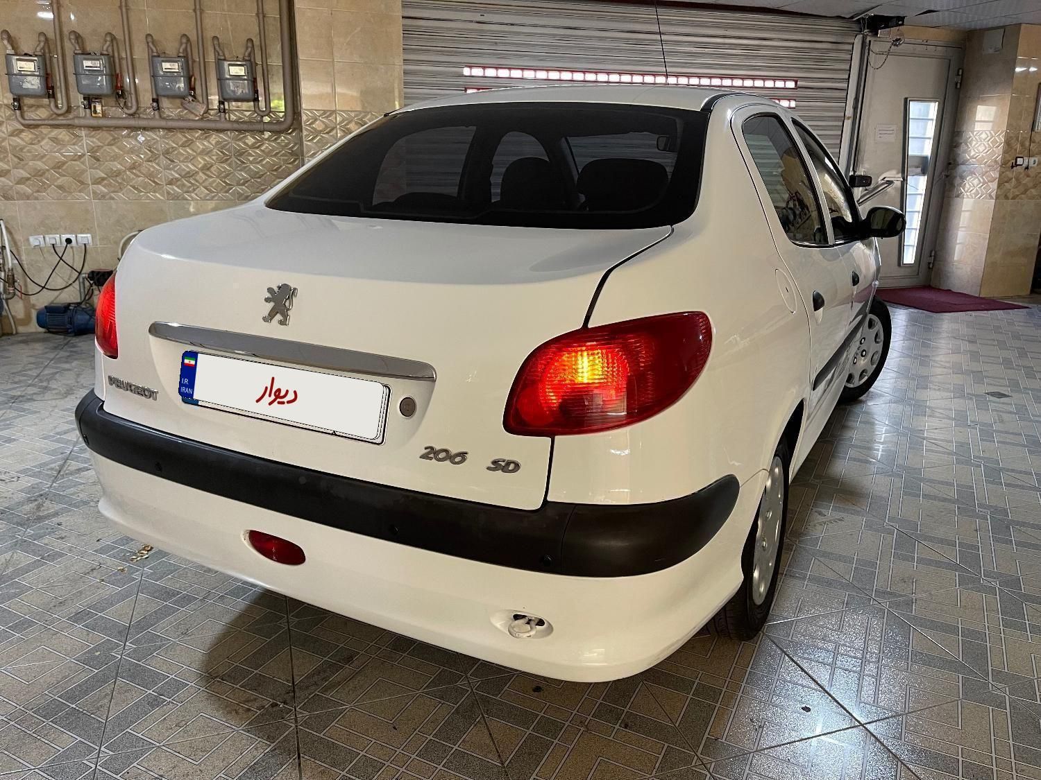 پژو ۲۰۶ صندوق دار v8 - 1399