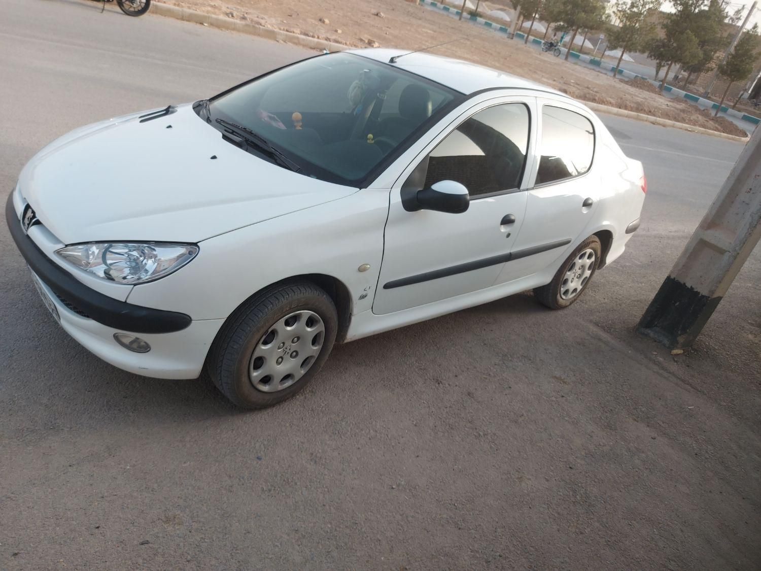 پژو ۲۰۶ صندوق دار v8 - 1396