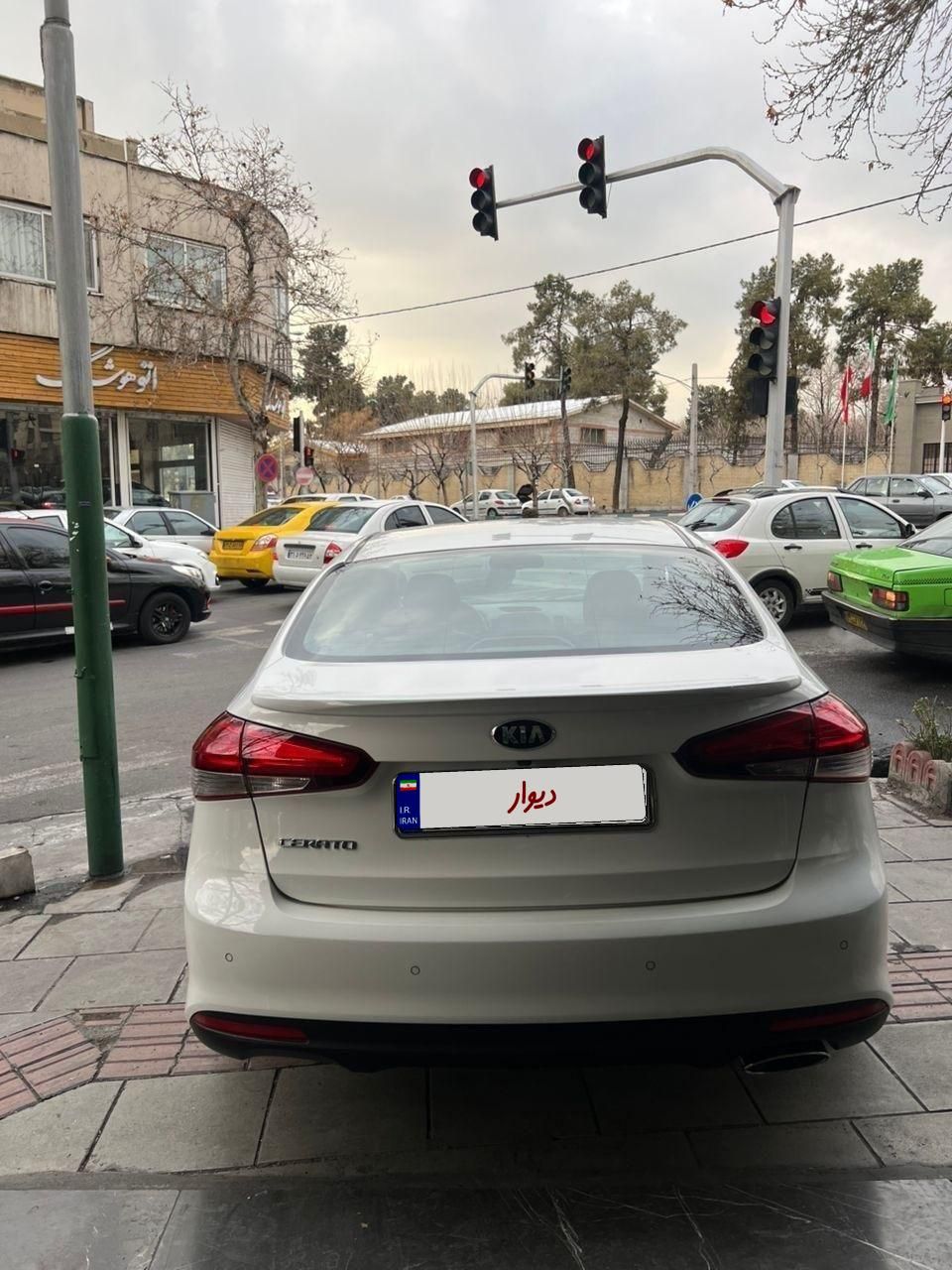 کیا سراتو 2.0 لیتر اتوماتیک GT لاین - 2017