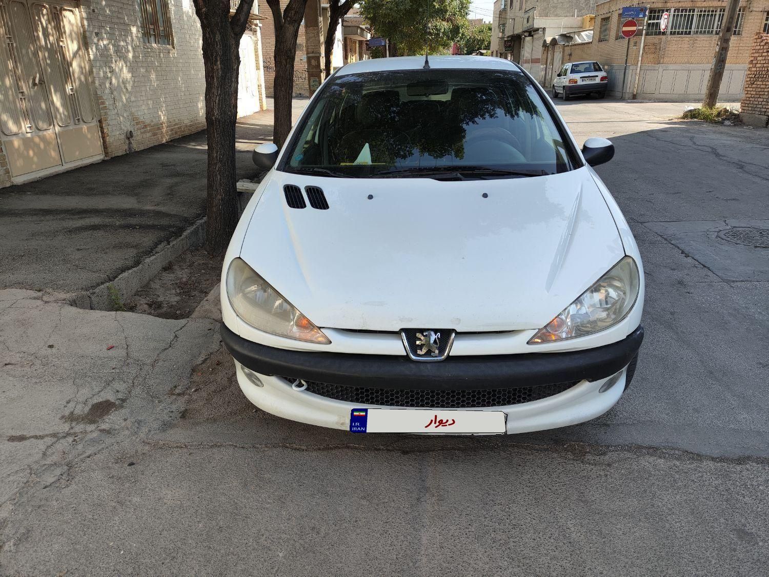 پژو ۲۰۶ صندوق دار v8 - 1395