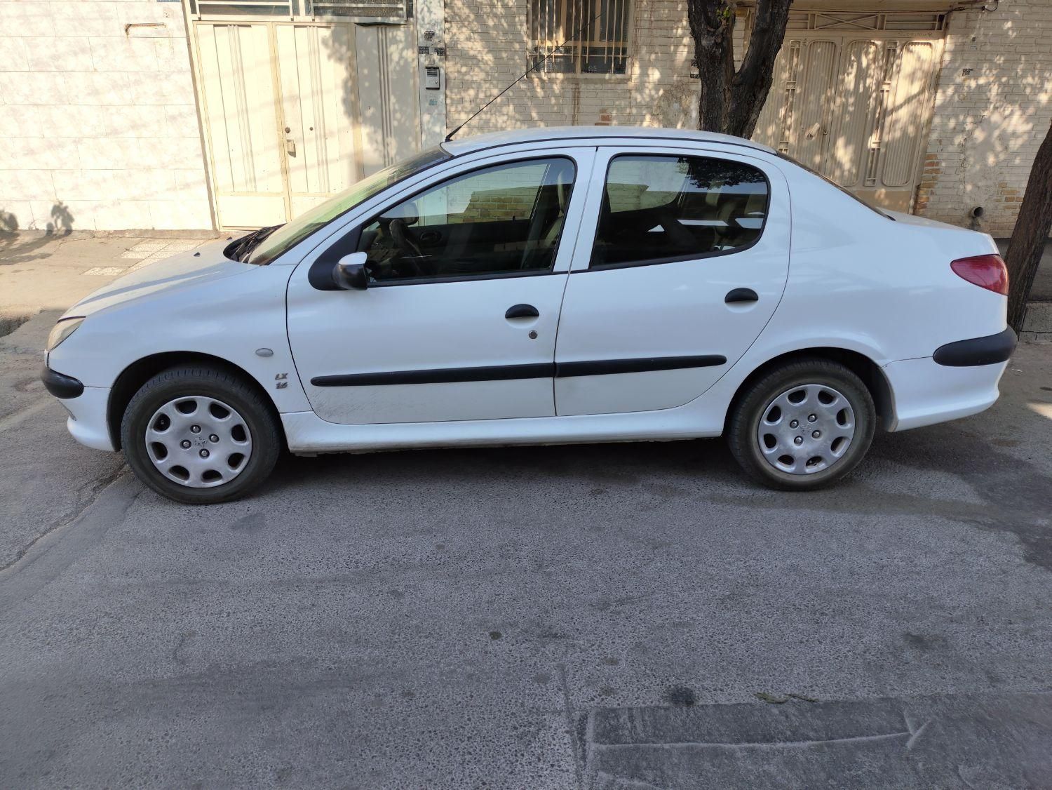 پژو ۲۰۶ صندوق دار v8 - 1395