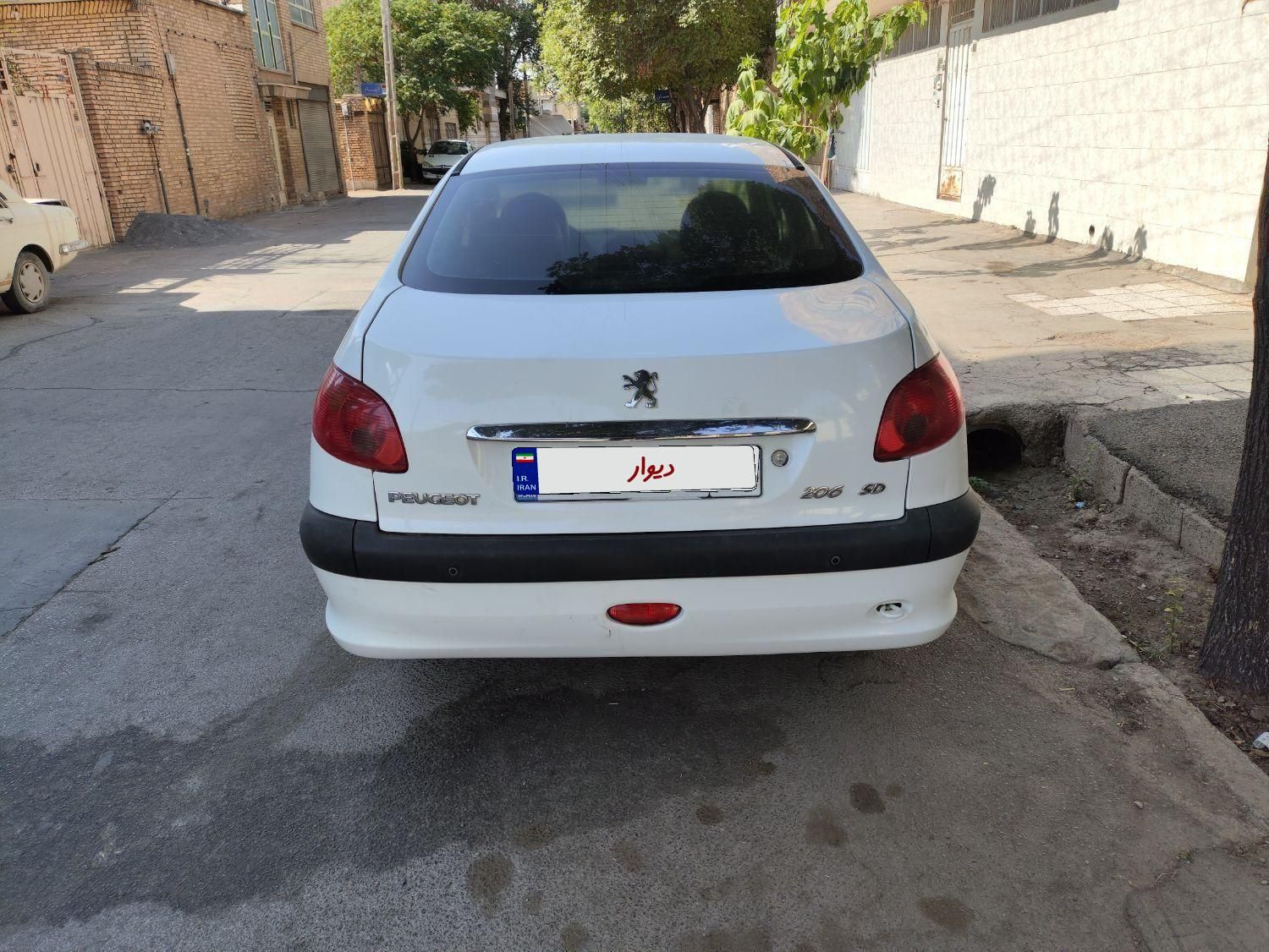 پژو ۲۰۶ صندوق دار v8 - 1395