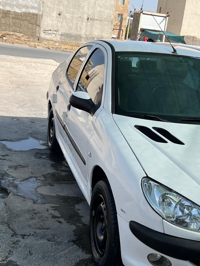 پژو ۲۰۶ صندوق دار v8 - 1392