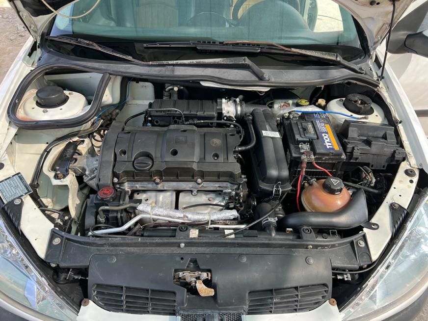 پژو ۲۰۶ صندوق دار v8 - 1392