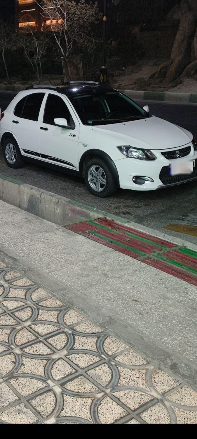 خودرو کوییک، R آگهی ann_19397309