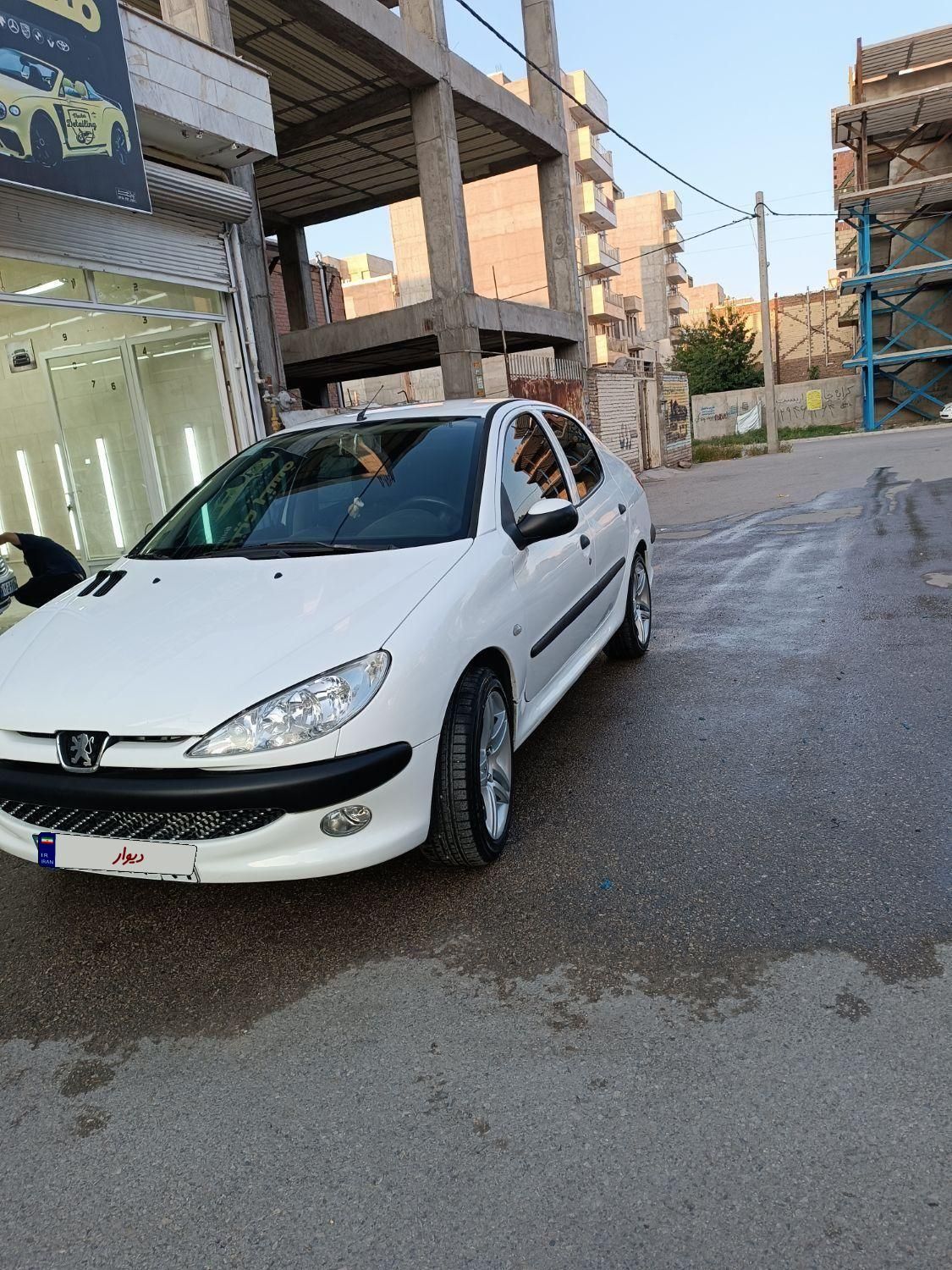 پژو ۲۰۶ صندوق دار v8 - 1395