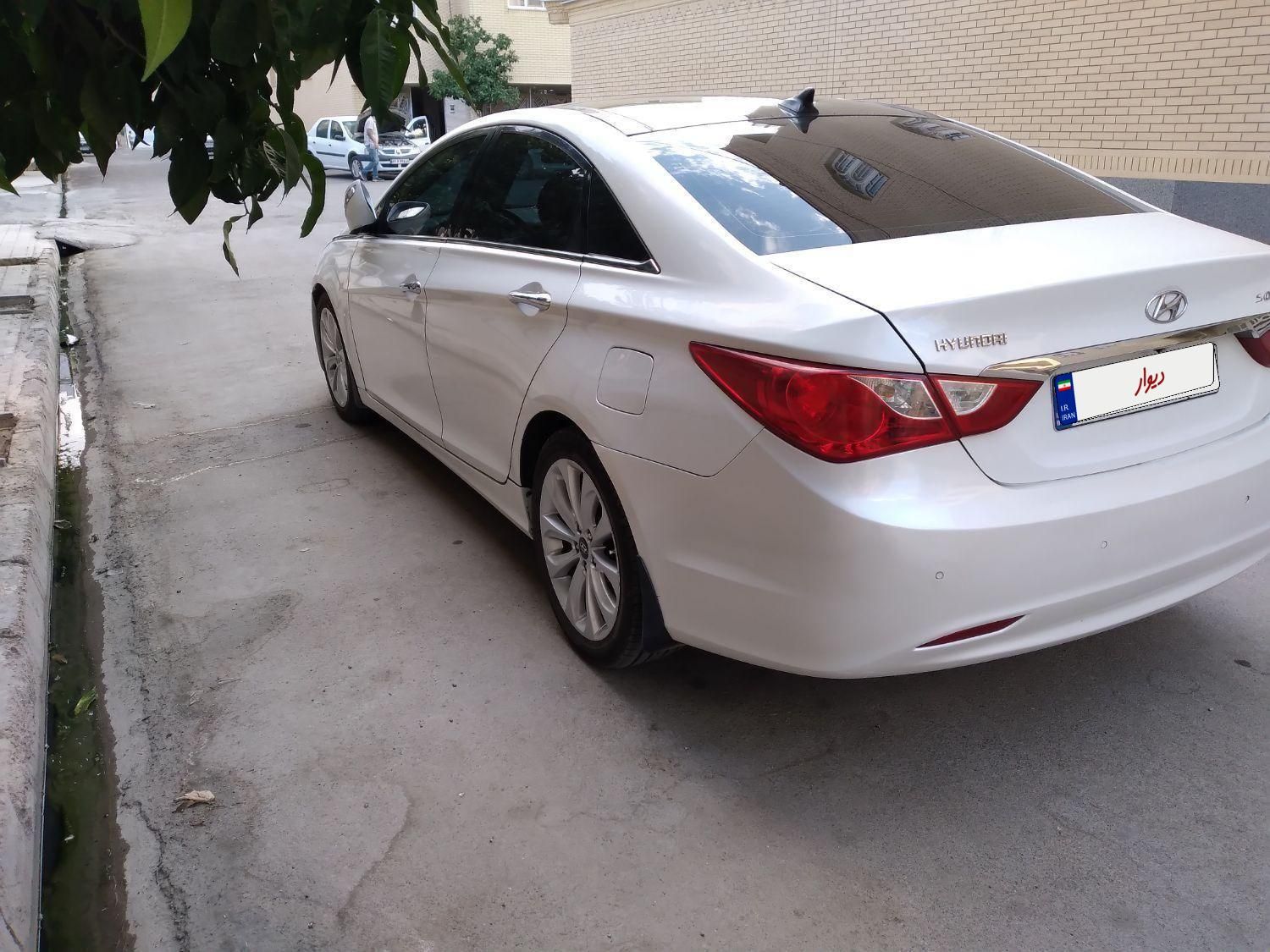 هیوندای سوناتا فول YF - 2011