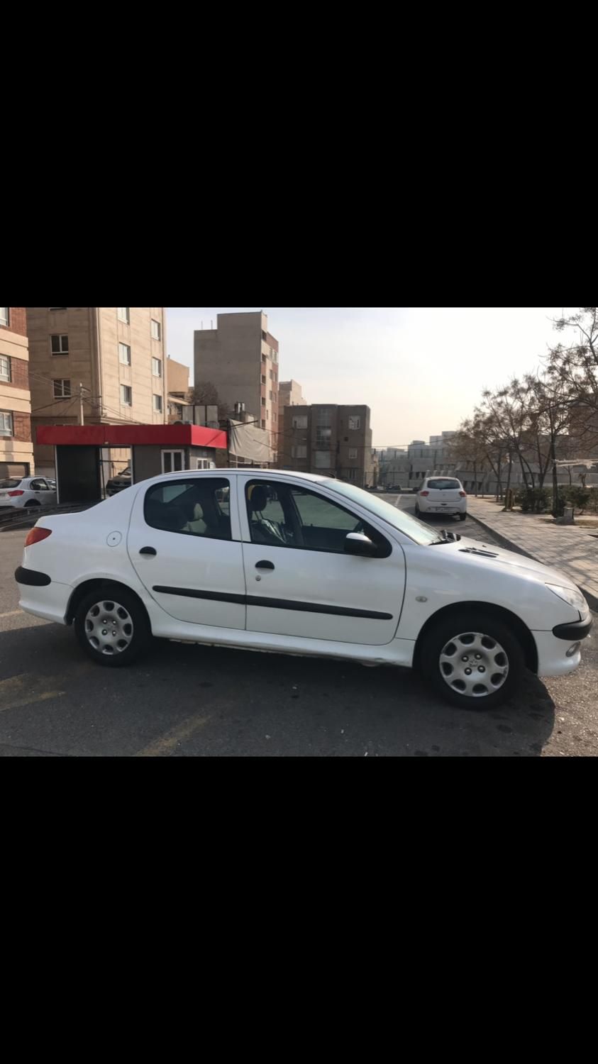 پژو ۲۰۶ صندوق دار v8 - 1392